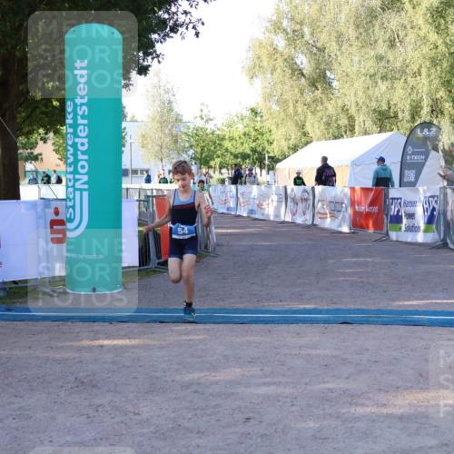 07.09.2025 - 19. Norderstedt Triathlon Zöllner http://msf.ph/oto/8769638 07.09.2025 09:13:41 Ziel 25, 54 meine-sportfotos.de