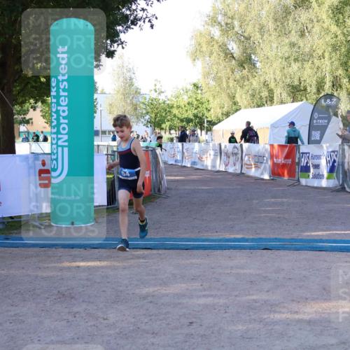 07.09.2025 - 19. Norderstedt Triathlon Zöllner http://msf.ph/oto/8769641 07.09.2025 09:13:42 Ziel 25, 54 meine-sportfotos.de