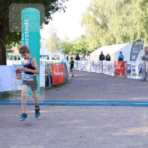 07.09.2025 - 19. Norderstedt Triathlon Zöllner http://msf.ph/oto/8769655 07.09.2025 09:13:42 Ziel 25, 54 meine-sportfotos.de