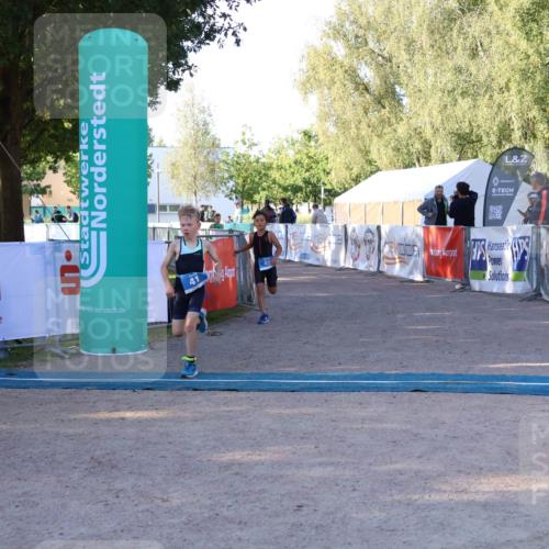 07.09.2025 - 19. Norderstedt Triathlon Zöllner http://msf.ph/oto/8769697 07.09.2025 09:14:04 Ziel 41, 49 meine-sportfotos.de