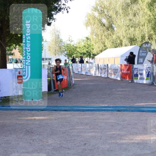 07.09.2025 - 19. Norderstedt Triathlon Zöllner http://msf.ph/oto/8769712 07.09.2025 09:14:05 Ziel 41, 49 meine-sportfotos.de