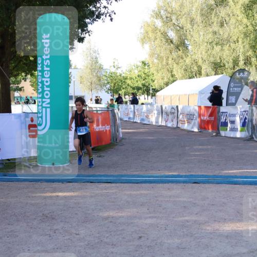 07.09.2025 - 19. Norderstedt Triathlon Zöllner http://msf.ph/oto/8769719 07.09.2025 09:14:05 Ziel 41, 49 meine-sportfotos.de
