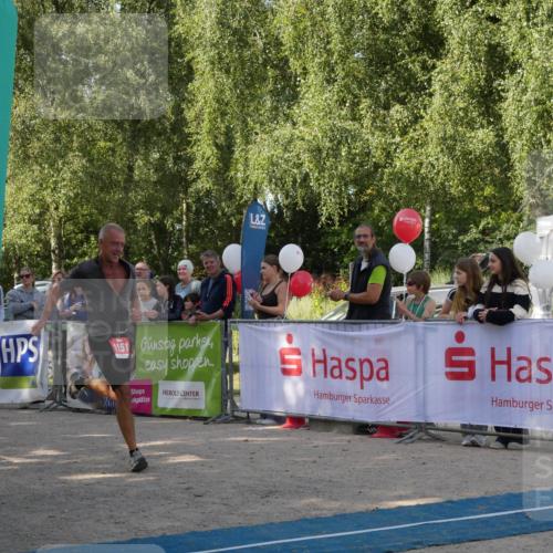 07.09.2025 - 19. Norderstedt Triathlon Zöllner http://msf.ph/oto/8769733 07.09.2025 10:48:23 Ziel 1110, 1151 meine-sportfotos.de