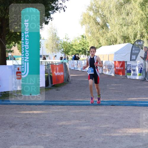 07.09.2025 - 19. Norderstedt Triathlon Zöllner http://msf.ph/oto/8769780 07.09.2025 09:14:32 Ziel 33 meine-sportfotos.de