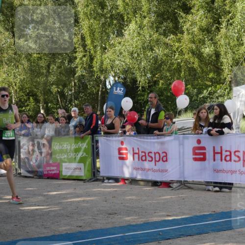 07.09.2025 - 19. Norderstedt Triathlon Zöllner http://msf.ph/oto/8769910 07.09.2025 10:50:45 Ziel 677 meine-sportfotos.de