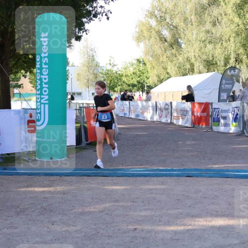 07.09.2025 - 19. Norderstedt Triathlon Zöllner http://msf.ph/oto/8769936 07.09.2025 09:16:09 Ziel 23 meine-sportfotos.de