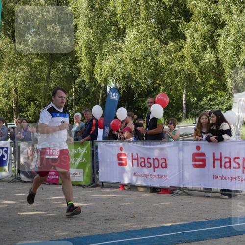 07.09.2025 - 19. Norderstedt Triathlon Zöllner http://msf.ph/oto/8769944 07.09.2025 10:51:05 Ziel 1126 meine-sportfotos.de