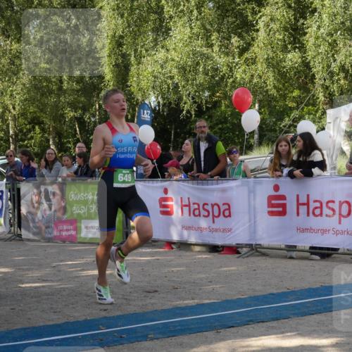 07.09.2025 - 19. Norderstedt Triathlon Zöllner http://msf.ph/oto/8770008 07.09.2025 10:51:38 Ziel 68, 649, 663 meine-sportfotos.de