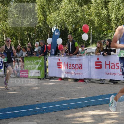 07.09.2025 - 19. Norderstedt Triathlon Zöllner http://msf.ph/oto/8770064 07.09.2025 10:51:59 Ziel 648, 673, 686 meine-sportfotos.de