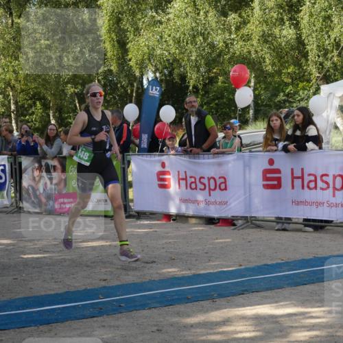 07.09.2025 - 19. Norderstedt Triathlon Zöllner http://msf.ph/oto/8770071 07.09.2025 10:51:59 Ziel 648, 673, 686 meine-sportfotos.de