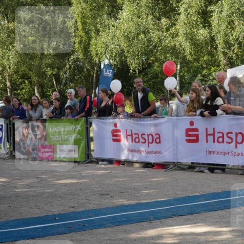 07.09.2025 - 19. Norderstedt Triathlon Zöllner http://msf.ph/oto/8770108 07.09.2025 10:52:15 Ziel 667, 1146 meine-sportfotos.de