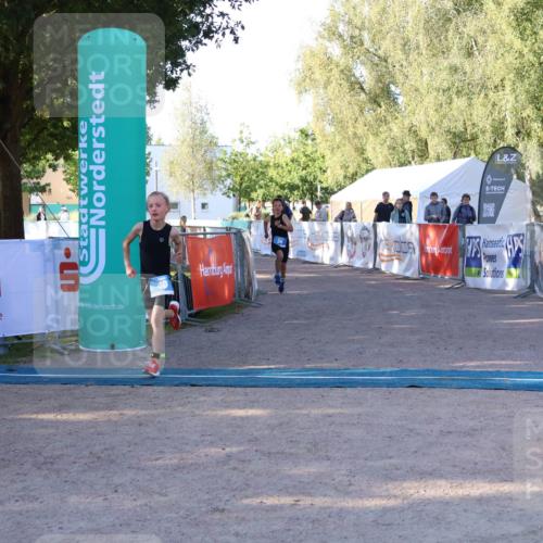 07.09.2025 - 19. Norderstedt Triathlon Zöllner http://msf.ph/oto/8770113 07.09.2025 09:17:13 Ziel 36, 40 meine-sportfotos.de