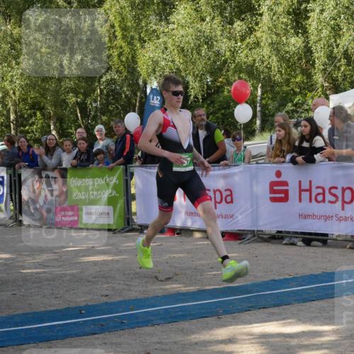 07.09.2025 - 19. Norderstedt Triathlon Zöllner http://msf.ph/oto/8770119 07.09.2025 10:52:16 Ziel 667, 1146 meine-sportfotos.de