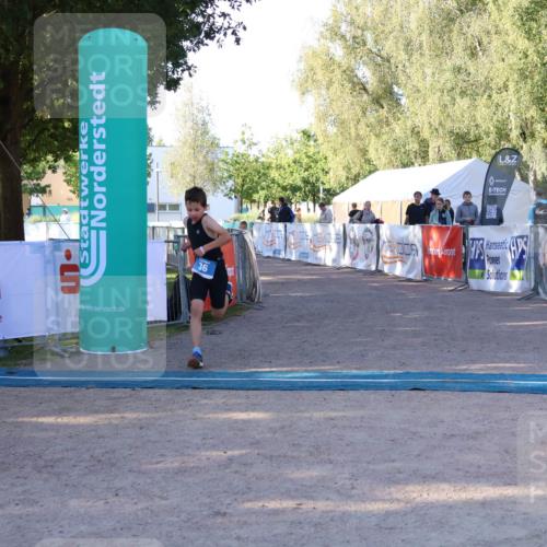 07.09.2025 - 19. Norderstedt Triathlon Zöllner http://msf.ph/oto/8770138 07.09.2025 09:17:15 Ziel 15, 36, 40 meine-sportfotos.de