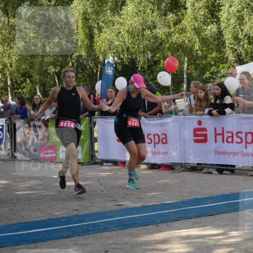 07.09.2025 - 19. Norderstedt Triathlon Zöllner http://msf.ph/oto/8770150 07.09.2025 10:52:21 Ziel 667, 1114, 1141 meine-sportfotos.de