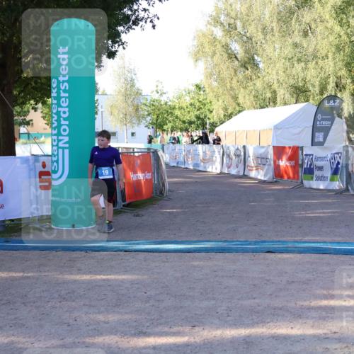 07.09.2025 - 19. Norderstedt Triathlon Zöllner http://msf.ph/oto/8770366 07.09.2025 09:22:33 Ziel 19 meine-sportfotos.de