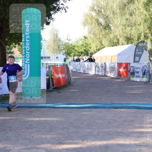 07.09.2025 - 19. Norderstedt Triathlon Zöllner http://msf.ph/oto/8770387 07.09.2025 09:22:35 Ziel 19 meine-sportfotos.de