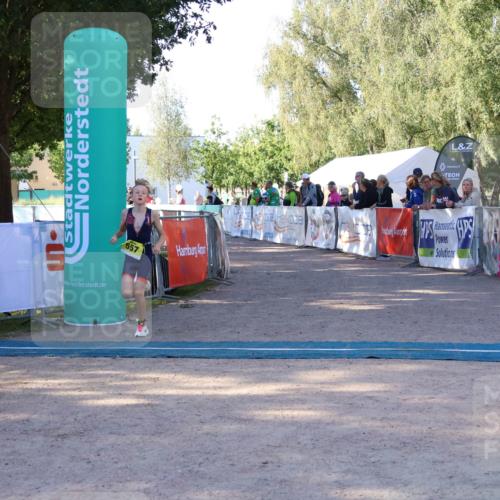 07.09.2025 - 19. Norderstedt Triathlon Zöllner http://msf.ph/oto/8770512 07.09.2025 09:46:09 Ziel 557, 600 meine-sportfotos.de
