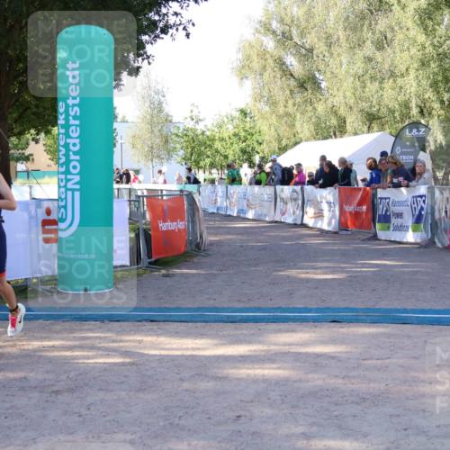 07.09.2025 - 19. Norderstedt Triathlon Zöllner http://msf.ph/oto/8770530 07.09.2025 09:46:09 Ziel 557, 600 meine-sportfotos.de