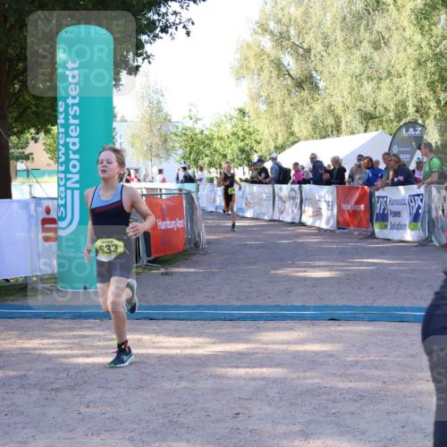 07.09.2025 - 19. Norderstedt Triathlon Zöllner http://msf.ph/oto/8770573 07.09.2025 09:46:54 Ziel 556, 570, 633 meine-sportfotos.de