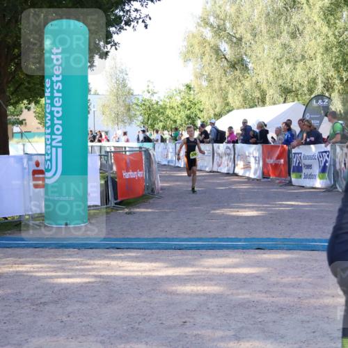07.09.2025 - 19. Norderstedt Triathlon Zöllner http://msf.ph/oto/8770584 07.09.2025 09:46:55 Ziel 556, 570, 633 meine-sportfotos.de