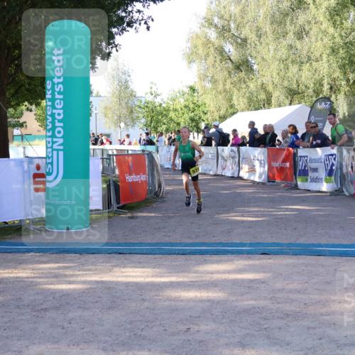07.09.2025 - 19. Norderstedt Triathlon Zöllner http://msf.ph/oto/8770609 07.09.2025 09:47:04 Ziel 572 meine-sportfotos.de