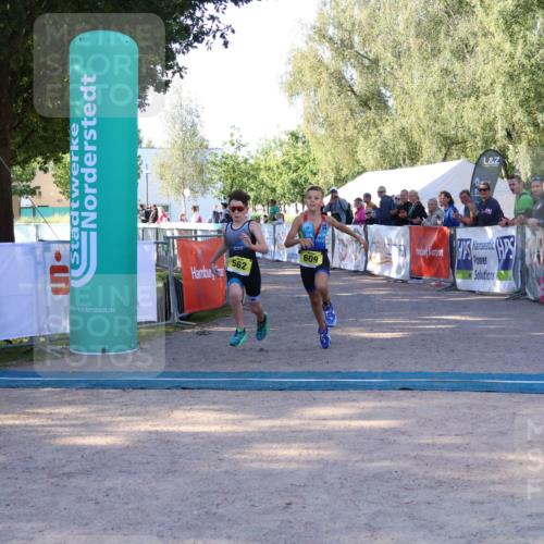 07.09.2025 - 19. Norderstedt Triathlon Zöllner http://msf.ph/oto/8770637 07.09.2025 09:47:14 Ziel 562, 609 meine-sportfotos.de