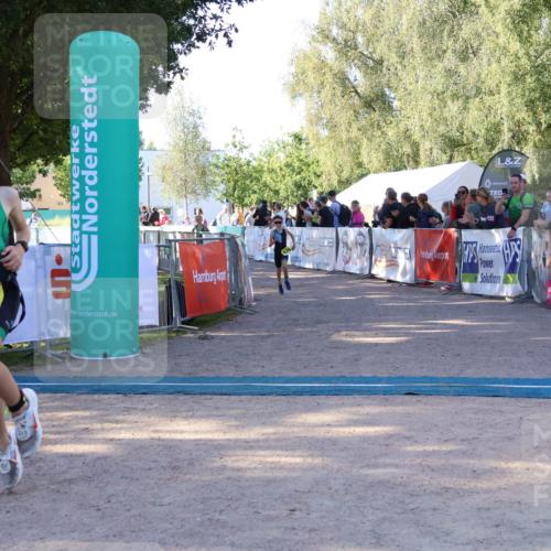 07.09.2025 - 19. Norderstedt Triathlon Zöllner http://msf.ph/oto/8770829 07.09.2025 09:48:21 Ziel 559, 576, 607 meine-sportfotos.de