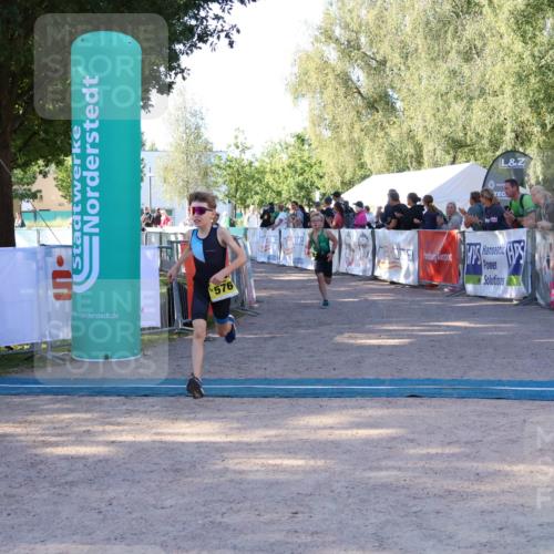 07.09.2025 - 19. Norderstedt Triathlon Zöllner http://msf.ph/oto/8770839 07.09.2025 09:48:24 Ziel 559, 576, 607, 623 meine-sportfotos.de