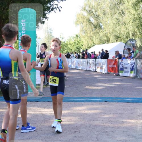 07.09.2025 - 19. Norderstedt Triathlon Zöllner http://msf.ph/oto/8770992 07.09.2025 09:48:59 Ziel 592, 629 meine-sportfotos.de