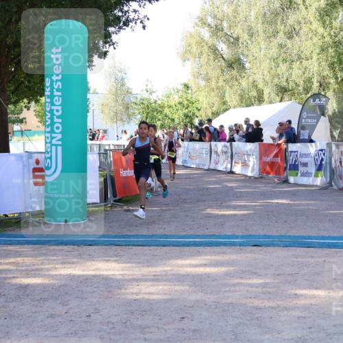 07.09.2025 - 19. Norderstedt Triathlon Zöllner http://msf.ph/oto/8771083 07.09.2025 09:49:26 Ziel 554, 567, 574 meine-sportfotos.de
