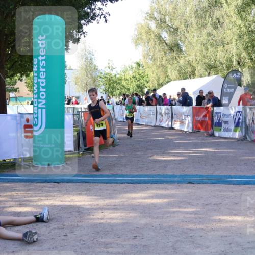 07.09.2025 - 19. Norderstedt Triathlon Zöllner http://msf.ph/oto/8771191 07.09.2025 09:49:52 Ziel 577, 618 meine-sportfotos.de