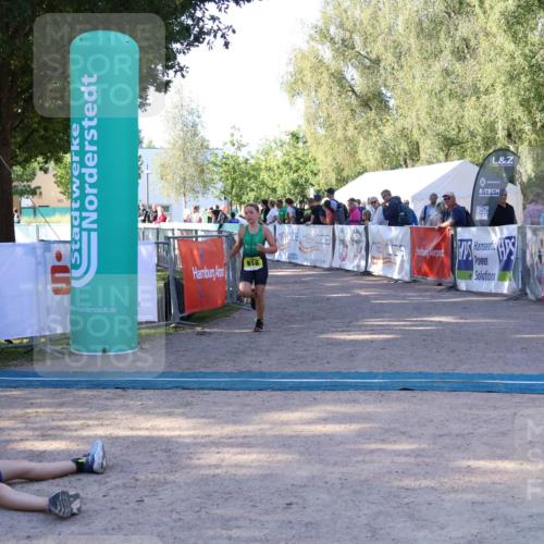 07.09.2025 - 19. Norderstedt Triathlon Zöllner http://msf.ph/oto/8771227 07.09.2025 09:49:54 Ziel 577, 618 meine-sportfotos.de