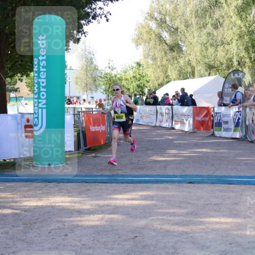 07.09.2025 - 19. Norderstedt Triathlon Zöllner http://msf.ph/oto/8771489 07.09.2025 09:51:25 Ziel 602, 606, 616, 621 meine-sportfotos.de
