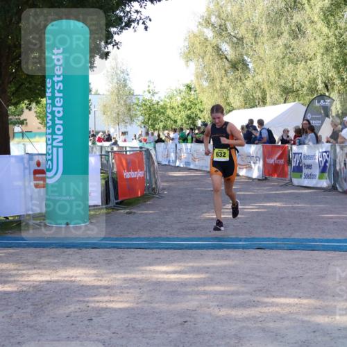 07.09.2025 - 19. Norderstedt Triathlon Zöllner http://msf.ph/oto/8771536 07.09.2025 09:52:22 Ziel 632 meine-sportfotos.de