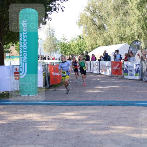 07.09.2025 - 19. Norderstedt Triathlon Zöllner http://msf.ph/oto/8771562 07.09.2025 09:52:28 Ziel 579, 580, 631, 632 meine-sportfotos.de