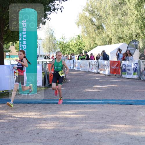 07.09.2025 - 19. Norderstedt Triathlon Zöllner http://msf.ph/oto/8771591 07.09.2025 09:52:30 Ziel 579, 580, 631 meine-sportfotos.de