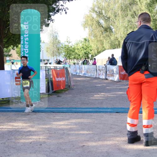 07.09.2025 - 19. Norderstedt Triathlon Zöllner http://msf.ph/oto/8771767 07.09.2025 09:54:48 Ziel 564 meine-sportfotos.de