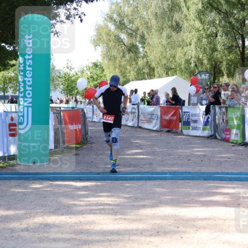 07.09.2025 - 19. Norderstedt Triathlon Zöllner http://msf.ph/oto/8771987 07.09.2025 10:38:58 Ziel 1147 meine-sportfotos.de