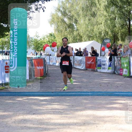07.09.2025 - 19. Norderstedt Triathlon Zöllner http://msf.ph/oto/8772007 07.09.2025 10:39:16 Ziel 1139 meine-sportfotos.de
