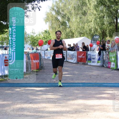 07.09.2025 - 19. Norderstedt Triathlon Zöllner http://msf.ph/oto/8772011 07.09.2025 10:39:17 Ziel 1139 meine-sportfotos.de