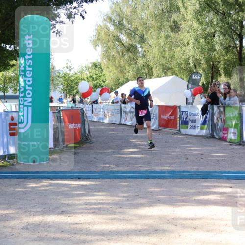 07.09.2025 - 19. Norderstedt Triathlon Zöllner http://msf.ph/oto/8772016 07.09.2025 10:40:33 Ziel 1127 meine-sportfotos.de