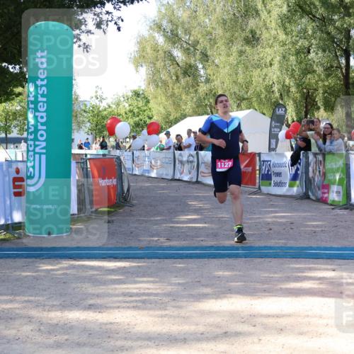 07.09.2025 - 19. Norderstedt Triathlon Zöllner http://msf.ph/oto/8772029 07.09.2025 10:40:33 Ziel 1127 meine-sportfotos.de