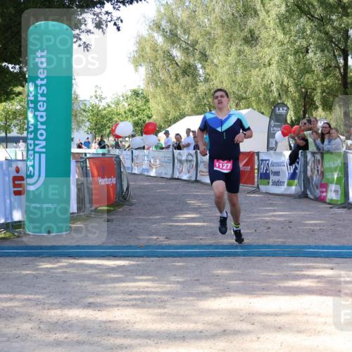 07.09.2025 - 19. Norderstedt Triathlon Zöllner http://msf.ph/oto/8772032 07.09.2025 10:40:34 Ziel 1127 meine-sportfotos.de