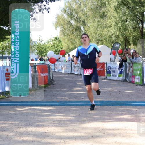 07.09.2025 - 19. Norderstedt Triathlon Zöllner http://msf.ph/oto/8772035 07.09.2025 10:40:34 Ziel 1127 meine-sportfotos.de