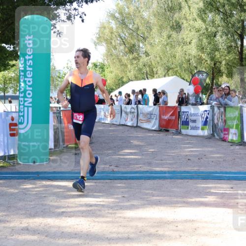 07.09.2025 - 19. Norderstedt Triathlon Zöllner http://msf.ph/oto/8772078 07.09.2025 10:42:04 Ziel 1132 meine-sportfotos.de