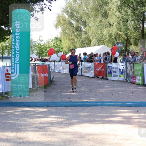 07.09.2025 - 19. Norderstedt Triathlon Zöllner http://msf.ph/oto/8772155 07.09.2025 10:45:37 Ziel 1111 meine-sportfotos.de