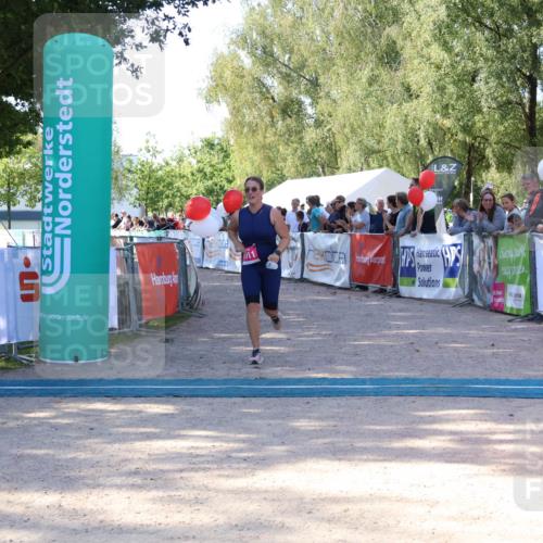 07.09.2025 - 19. Norderstedt Triathlon Zöllner http://msf.ph/oto/8772165 07.09.2025 10:45:37 Ziel 1111 meine-sportfotos.de