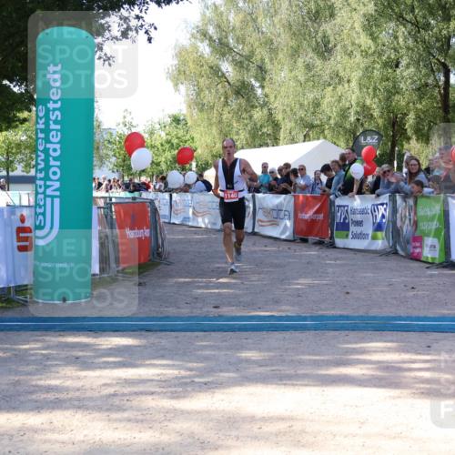 07.09.2025 - 19. Norderstedt Triathlon Zöllner http://msf.ph/oto/8772186 07.09.2025 10:46:25 Ziel 1140 meine-sportfotos.de