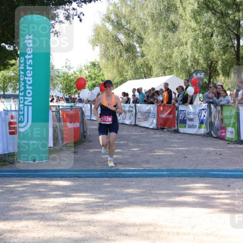 07.09.2025 - 19. Norderstedt Triathlon Zöllner http://msf.ph/oto/8772314 07.09.2025 10:47:43 Ziel 1129 meine-sportfotos.de